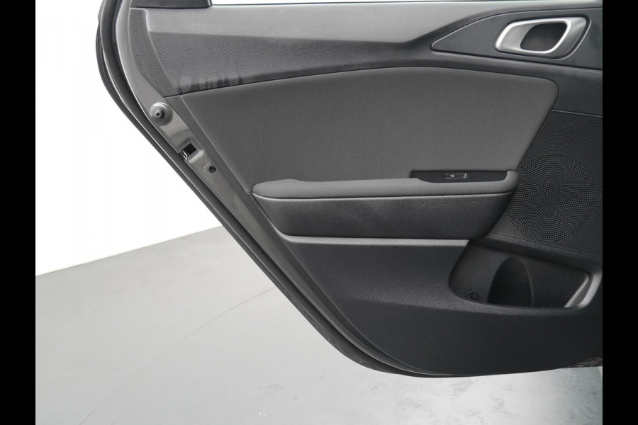 Kia Ceed Sportswagon 1.0 T-GDi DynamicLine - Navigatie - Climate Control - Lichtmetalen velgen - Apple Carplay/Android Auto - Fabrieksgarantie tot 06-2031