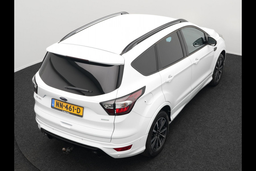 Ford Kuga 1.5 EcoBoost ST Line 2000kg Trekgewicht | Alcantara Sportstoelen | Apple Carplay | Navigatie | Trekhaak | Camera | Climate Control | Cruise Control | L.M. 18" | Parkeersensoren |