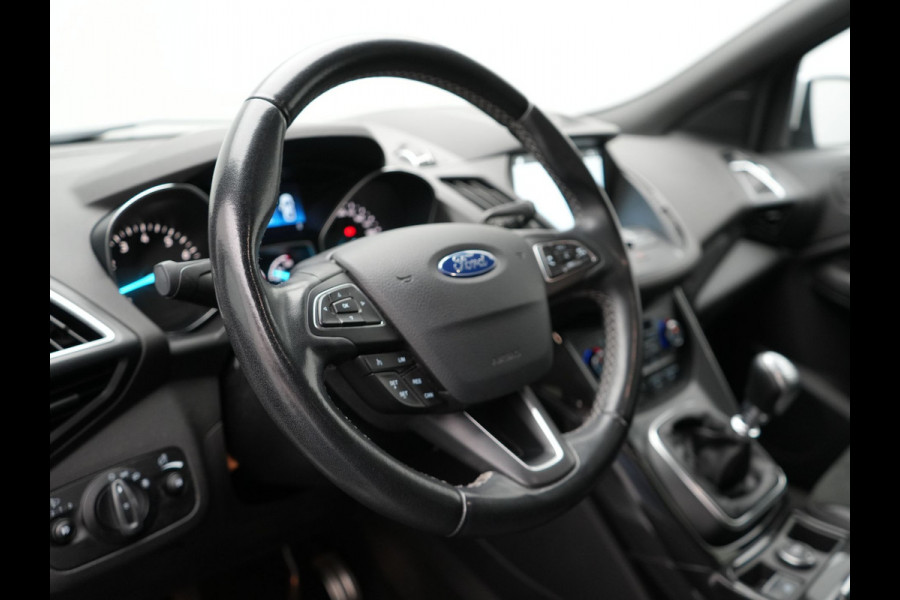 Ford Kuga 1.5 EcoBoost ST Line 2000kg Trekgewicht | Alcantara Sportstoelen | Apple Carplay | Navigatie | Trekhaak | Camera | Climate Control | Cruise Control | L.M. 18" | Parkeersensoren |