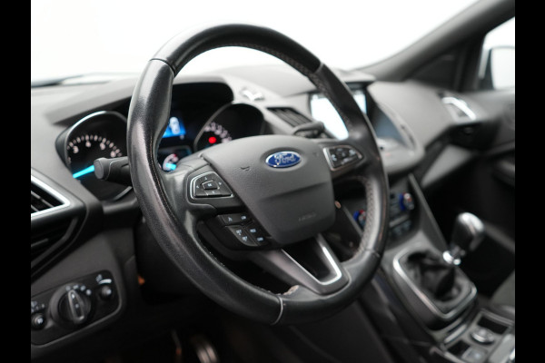 Ford Kuga 1.5 EcoBoost ST Line 2000kg Trekgewicht | Alcantara Sportstoelen | Apple Carplay | Navigatie | Trekhaak | Camera | Climate Control | Cruise Control | L.M. 18" | Parkeersensoren |