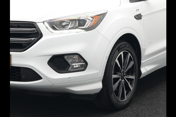 Ford Kuga 1.5 EcoBoost ST Line 2000kg Trekgewicht | Alcantara Sportstoelen | Apple Carplay | Navigatie | Trekhaak | Camera | Climate Control | Cruise Control | L.M. 18" | Parkeersensoren |