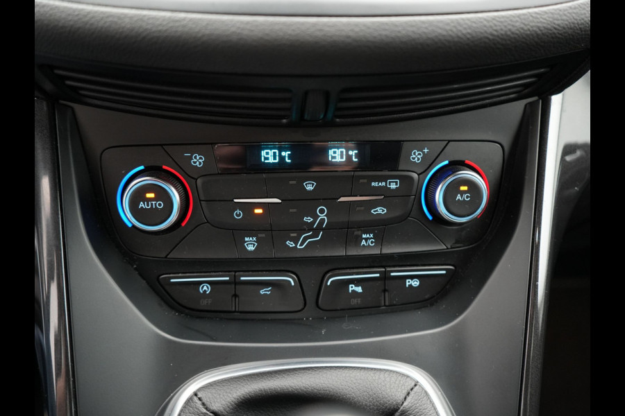 Ford Kuga 1.5 EcoBoost ST Line 2000kg Trekgewicht | Alcantara Sportstoelen | Apple Carplay | Navigatie | Trekhaak | Camera | Climate Control | Cruise Control | L.M. 18" | Parkeersensoren |