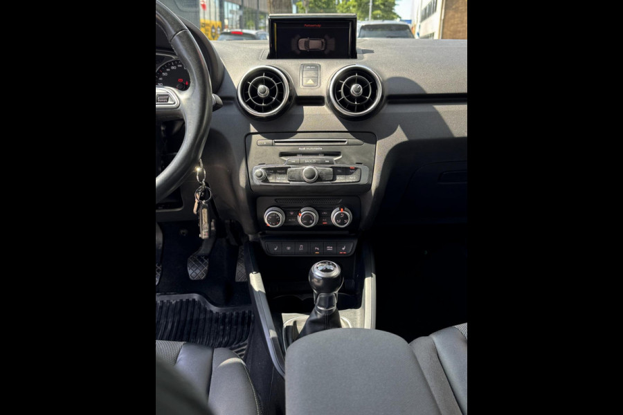 Audi A1 Sportback 1.4 TFSi -16V S-Line CoD Sport - Navigatie I Airco I Sport pakket & velgen I PDC I Dealer onderhouden