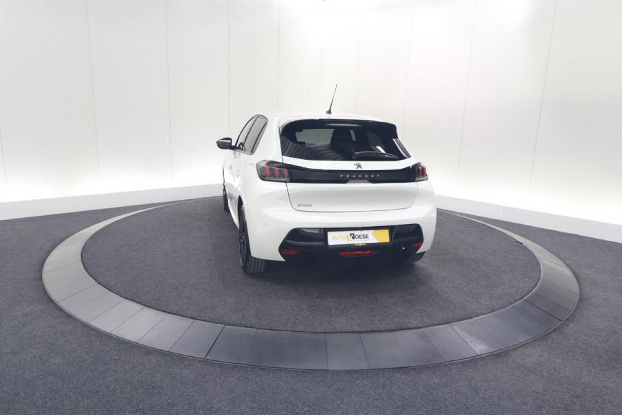 Peugeot 208 PureTech 100 EAT8 Allure Pack | Camera | Navigatie | Apple Carplay | Parkeersensoren | 17 Inch Lichtmetalen Velgen