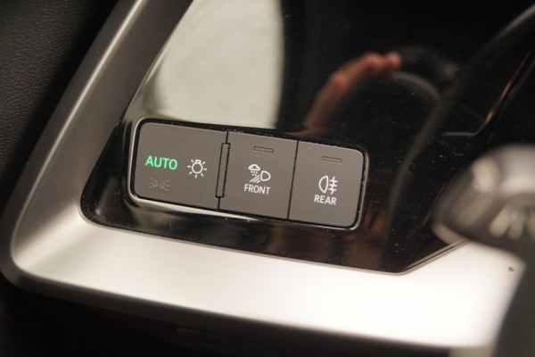 Audi A3 Sportback 30 TDI Business Edition -NAVI-ECC-PDC-