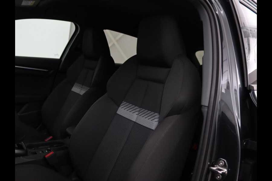 Audi A3 45 TFSIe Business Edition | Head-Up | Stoelverwarming | Adaptive cruise | Carplay | Bang & Olufsen | Matrix LED | Keyless | Park Assist | Virtual Cockpit