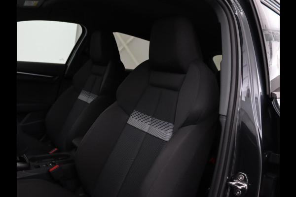 Audi A3 45 TFSIe Business Edition | Head-Up | Stoelverwarming | Adaptive cruise | Carplay | Bang & Olufsen | Matrix LED | Keyless | Park Assist | Virtual Cockpit