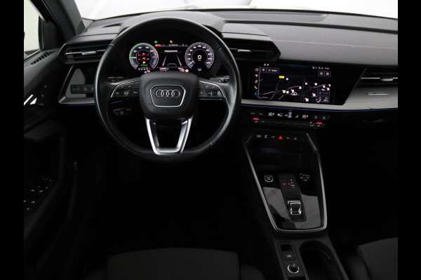 Audi A3 45 TFSIe Business Edition | Head-Up | Stoelverwarming | Adaptive cruise | Carplay | Bang & Olufsen | Matrix LED | Keyless | Park Assist | Virtual Cockpit