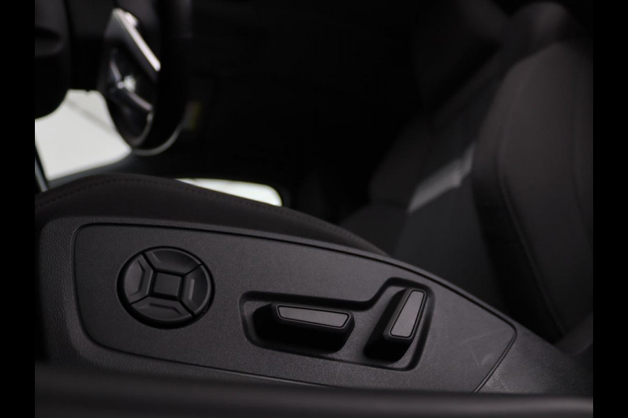 Audi A3 45 TFSIe Business Edition | Head-Up | Stoelverwarming | Adaptive cruise | Carplay | Bang & Olufsen | Matrix LED | Keyless | Park Assist | Virtual Cockpit