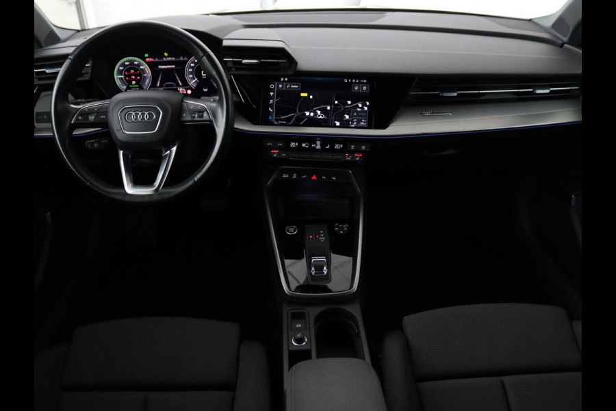 Audi A3 45 TFSIe Business Edition | Head-Up | Stoelverwarming | Adaptive cruise | Carplay | Bang & Olufsen | Matrix LED | Keyless | Park Assist | Virtual Cockpit