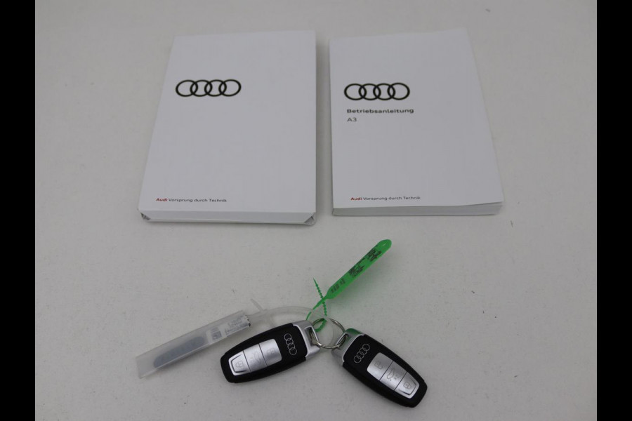 Audi A3 45 TFSIe Business Edition | Head-Up | Stoelverwarming | Adaptive cruise | Carplay | Bang & Olufsen | Matrix LED | Keyless | Park Assist | Virtual Cockpit