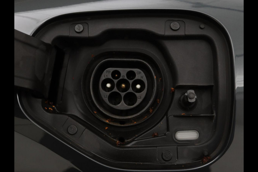 Audi A3 45 TFSIe Business Edition | Head-Up | Stoelverwarming | Adaptive cruise | Carplay | Bang & Olufsen | Matrix LED | Keyless | Park Assist | Virtual Cockpit