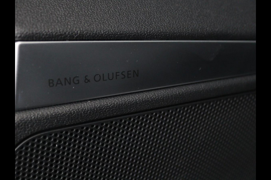 Audi A3 45 TFSIe Business Edition | Head-Up | Stoelverwarming | Adaptive cruise | Carplay | Bang & Olufsen | Matrix LED | Keyless | Park Assist | Virtual Cockpit