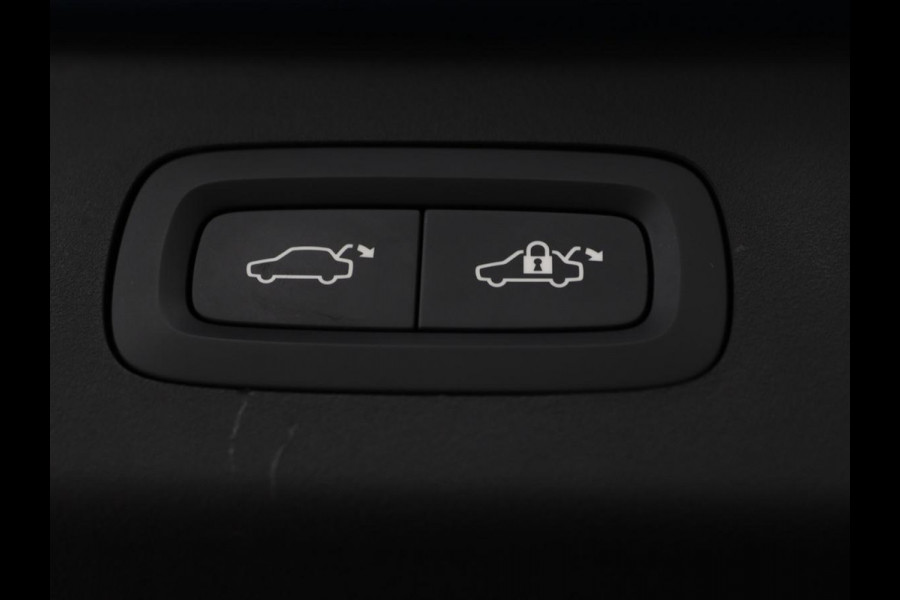Lynk & Co 01 1.5 Plug In | Panoramadak | Infinity by Harman | 360 camera | Adaptive cruise | Stoelverwarming | Carplay | Memory | Full LED