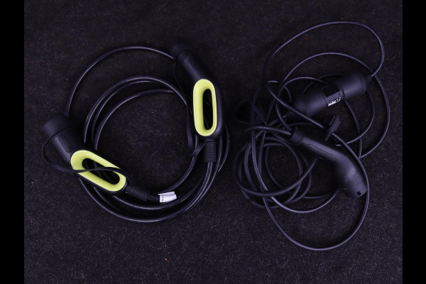 Lynk & Co 01 1.5 Plug In | Panoramadak | Infinity by Harman | 360 camera | Adaptive cruise | Stoelverwarming | Carplay | Memory | Full LED
