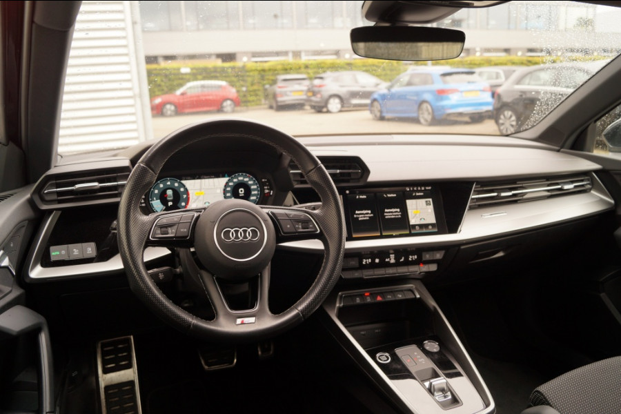 Audi A3 Limousine 35 TFSI 150pk Automaat S-Line Edition One