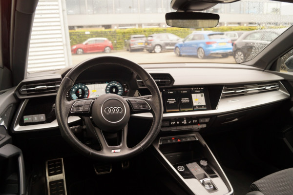 Audi A3 Limousine 35 TFSI 150pk Automaat S-Line Edition One