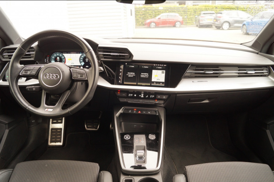 Audi A3 Limousine 35 TFSI 150pk Automaat S-Line Edition One