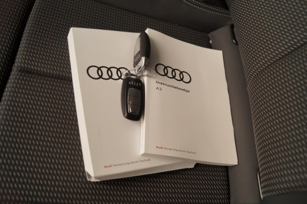 Audi A3 Limousine 35 TFSI 150pk Automaat S-Line Edition One