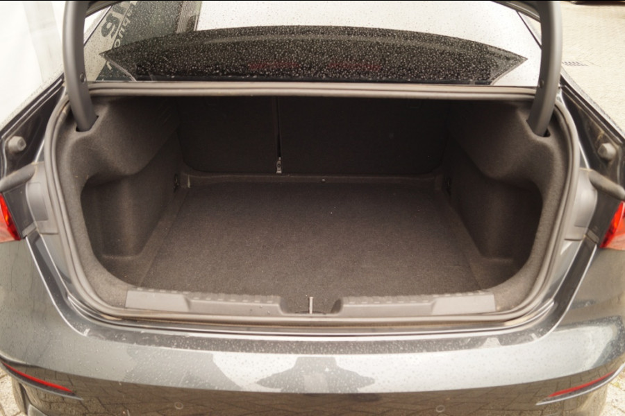 Audi A3 Limousine 35 TFSI 150pk Automaat S-Line Edition One