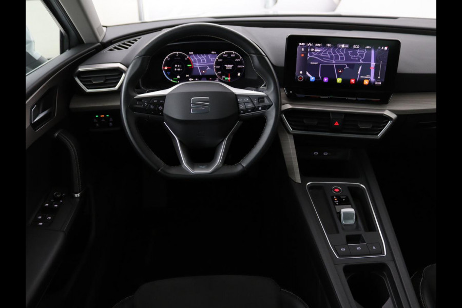 Seat Leon 1.4 TSI e-Hybrid PHEV | Stoel & stuurverwarming | Leder/Alcantara | Carplay | Camera | Navigatie | Memory | Park Assist | Full LED