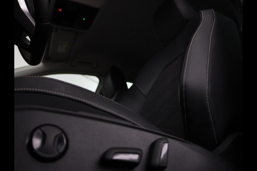 Seat Leon 1.4 TSI e-Hybrid PHEV | Stoel & stuurverwarming | Leder/Alcantara | Carplay | Camera | Navigatie | Memory | Park Assist | Full LED