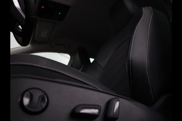 Seat Leon 1.4 TSI e-Hybrid PHEV | Stoel & stuurverwarming | Leder/Alcantara | Carplay | Camera | Navigatie | Memory | Park Assist | Full LED