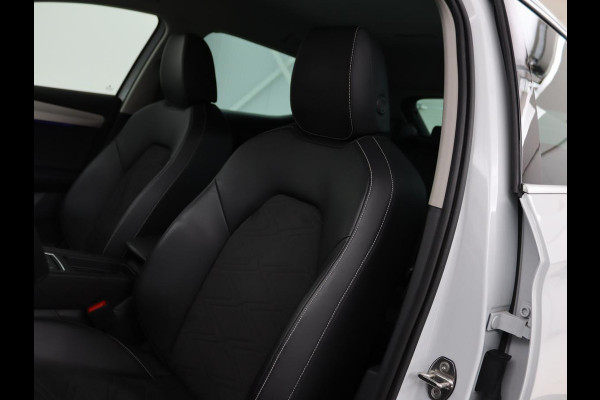 Seat Leon 1.4 TSI e-Hybrid PHEV | Stoel & stuurverwarming | Leder/Alcantara | Carplay | Camera | Navigatie | Memory | Park Assist | Full LED