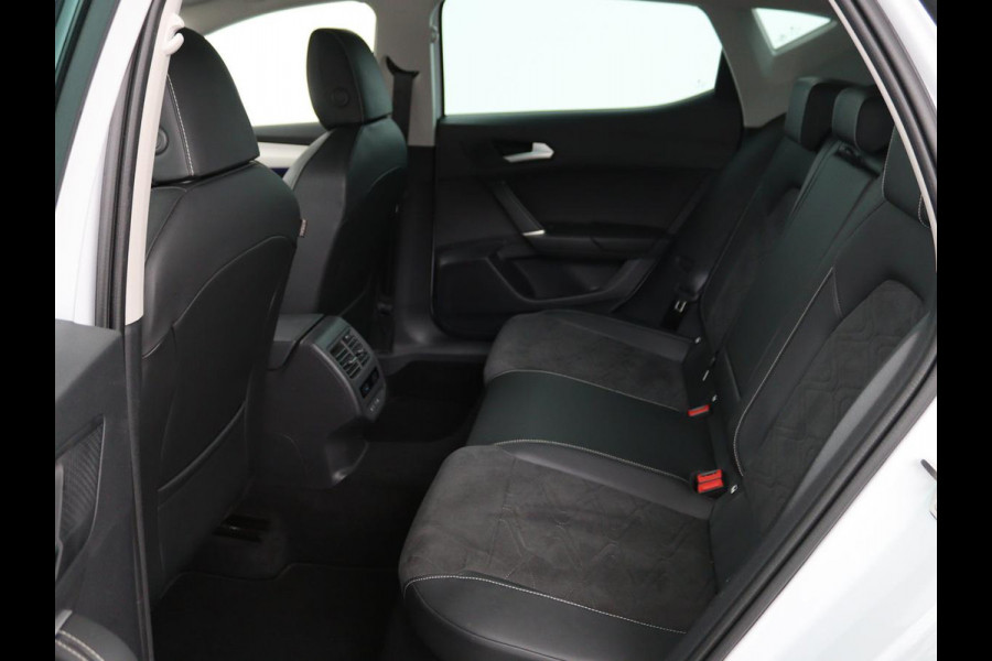 Seat Leon 1.4 TSI e-Hybrid PHEV | Stoel & stuurverwarming | Leder/Alcantara | Carplay | Camera | Navigatie | Memory | Park Assist | Full LED