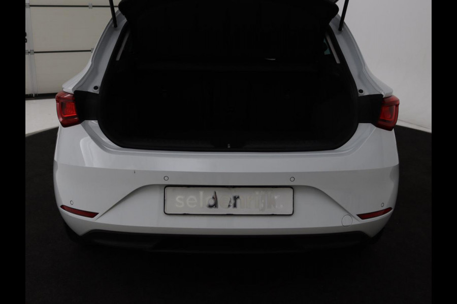 Seat Leon 1.4 TSI e-Hybrid PHEV | Stoel & stuurverwarming | Leder/Alcantara | Carplay | Camera | Navigatie | Memory | Park Assist | Full LED