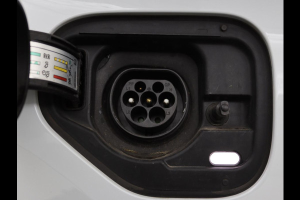 Seat Leon 1.4 TSI e-Hybrid PHEV | Stoel & stuurverwarming | Leder/Alcantara | Carplay | Camera | Navigatie | Memory | Park Assist | Full LED