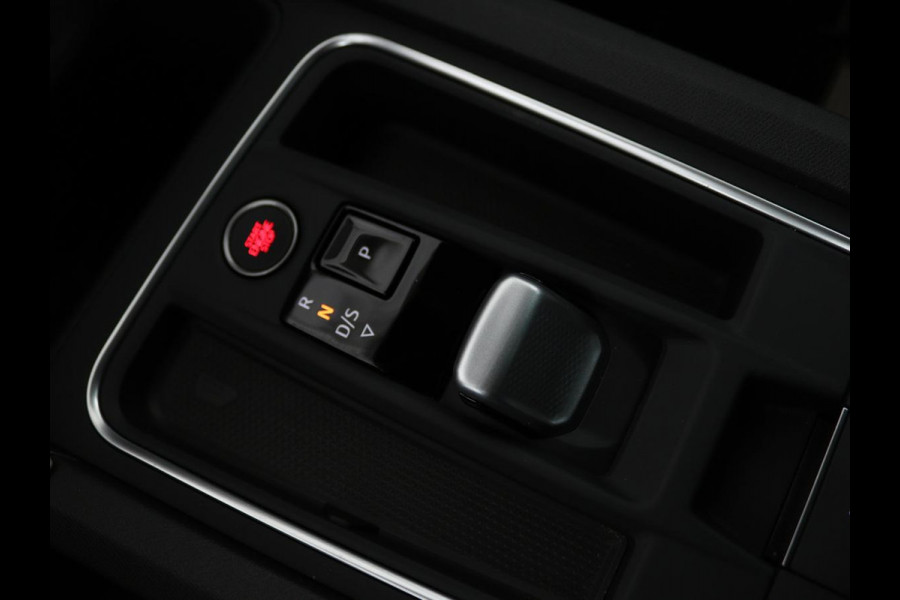 Seat Leon 1.4 TSI e-Hybrid PHEV | Stoel & stuurverwarming | Leder/Alcantara | Carplay | Camera | Navigatie | Memory | Park Assist | Full LED