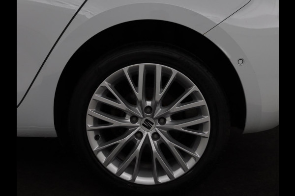 Seat Leon 1.4 TSI e-Hybrid PHEV | Stoel & stuurverwarming | Leder/Alcantara | Carplay | Camera | Navigatie | Memory | Park Assist | Full LED