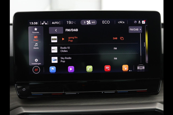 Seat Leon 1.4 TSI e-Hybrid PHEV | Stoel & stuurverwarming | Leder/Alcantara | Carplay | Camera | Navigatie | Memory | Park Assist | Full LED