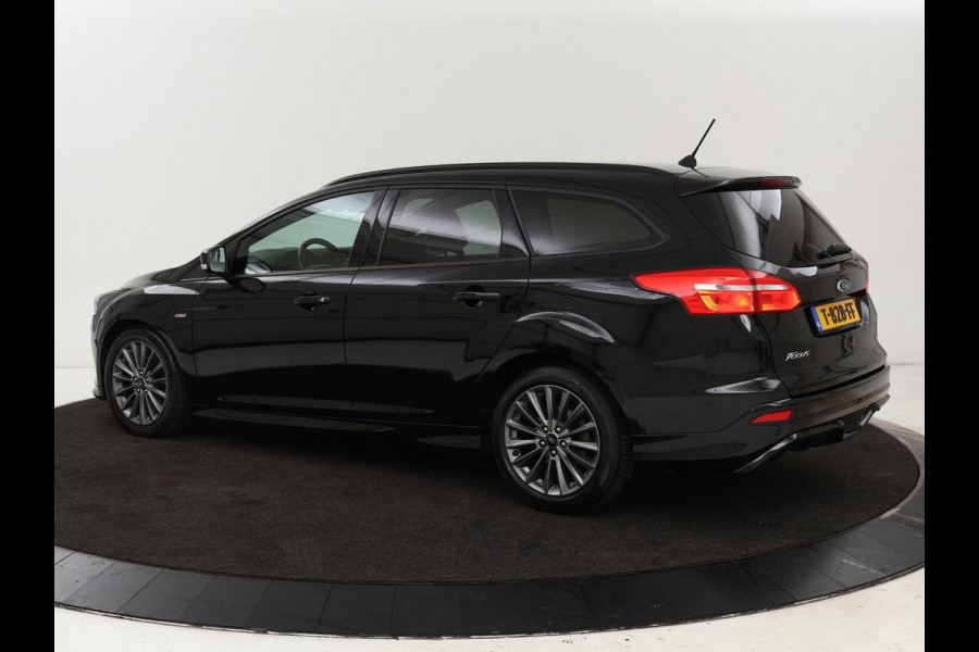 Ford Focus 1.0 EcoBoost 140pk ST-Line | Stoel & stuurverwarming | Xenon | Carplay | Navigatie | Climate control | Parkeerhulp | Cruise control