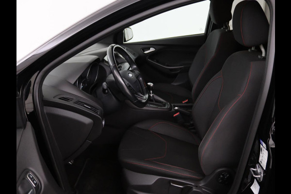 Ford Focus 1.0 EcoBoost 140pk ST-Line | Stoel & stuurverwarming | Xenon | Carplay | Navigatie | Climate control | Parkeerhulp | Cruise control