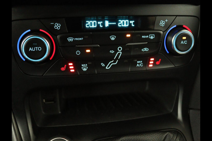 Ford Focus 1.0 EcoBoost 140pk ST-Line | Stoel & stuurverwarming | Xenon | Carplay | Navigatie | Climate control | Parkeerhulp | Cruise control