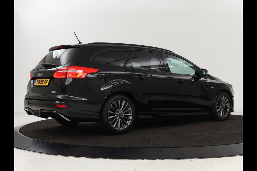 Ford Focus 1.0 EcoBoost 140pk ST-Line | Stoel & stuurverwarming | Xenon | Carplay | Navigatie | Climate control | Parkeerhulp | Cruise control