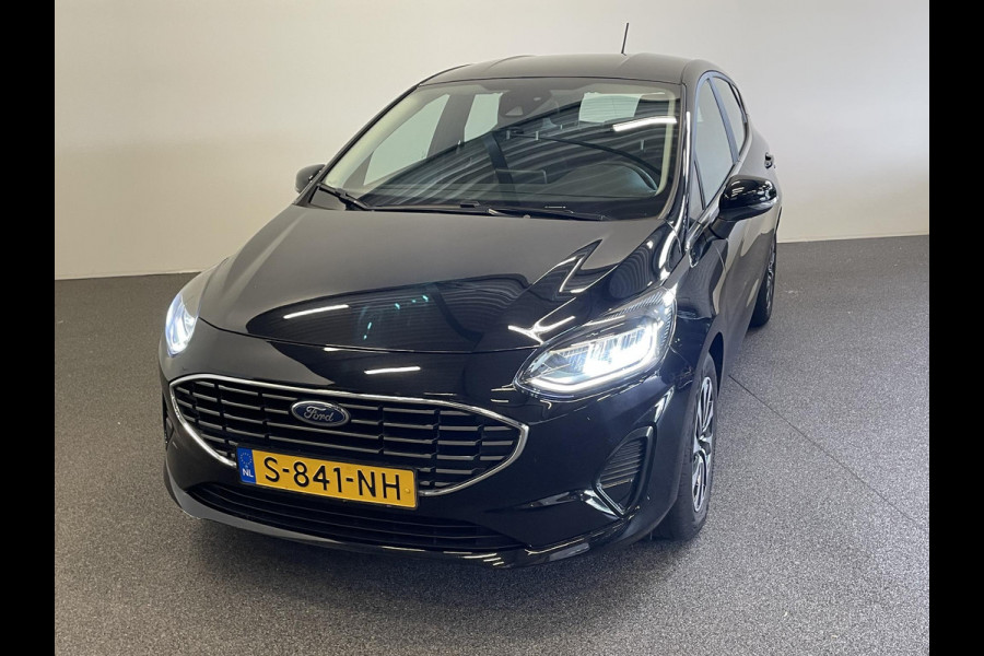 Ford Fiesta 1.0 EcoBoost Hybrid Titanium Climate control Navigatie Cruise control LED Apple Carplay/ Android Auto Achteruitrij camera Parkeersensor voor