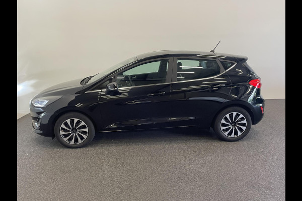 Ford Fiesta 1.0 EcoBoost Hybrid Titanium Climate control Navigatie Cruise control LED Apple Carplay/ Android Auto Achteruitrij camera Parkeersensor voor