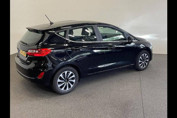 Ford Fiesta 1.0 EcoBoost Hybrid Titanium Climate control Navigatie Cruise control LED Apple Carplay/ Android Auto Achteruitrij camera Parkeersensor voor