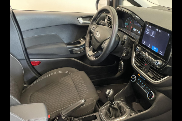 Ford Fiesta 1.0 EcoBoost Hybrid Titanium Climate control Navigatie Cruise control LED Apple Carplay/ Android Auto Achteruitrij camera Parkeersensor voor