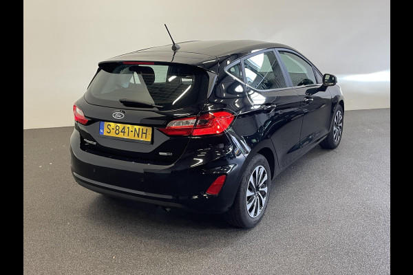 Ford Fiesta 1.0 EcoBoost Hybrid Titanium Climate control Navigatie Cruise control LED Apple Carplay/ Android Auto Achteruitrij camera Parkeersensor voor