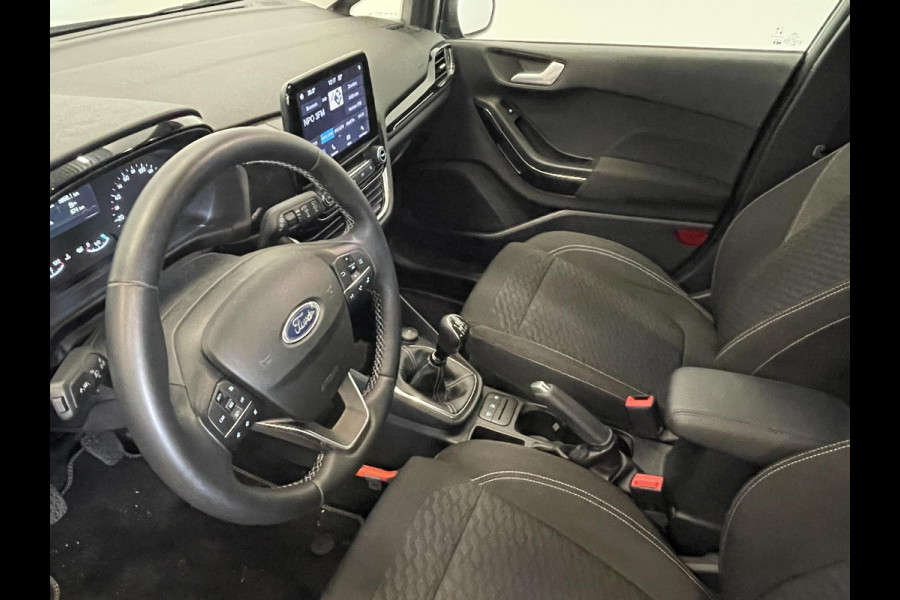 Ford Fiesta 1.0 EcoBoost Hybrid Titanium Climate control Navigatie Cruise control LED Apple Carplay/ Android Auto Achteruitrij camera Parkeersensor voor
