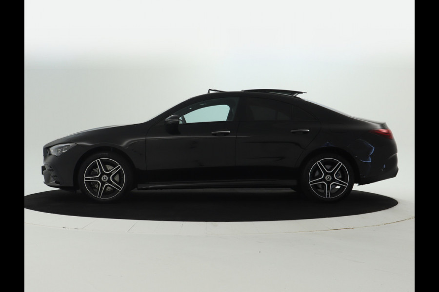 Mercedes-Benz CLA-Klasse 250 e AMG Line | AMG Line | Panorama Schuif-Kanteldak | NIght Pakket | Sfeerverlichting | Trekhaak | Inclusief 24 maanden MB Certified garantie voor Europa.