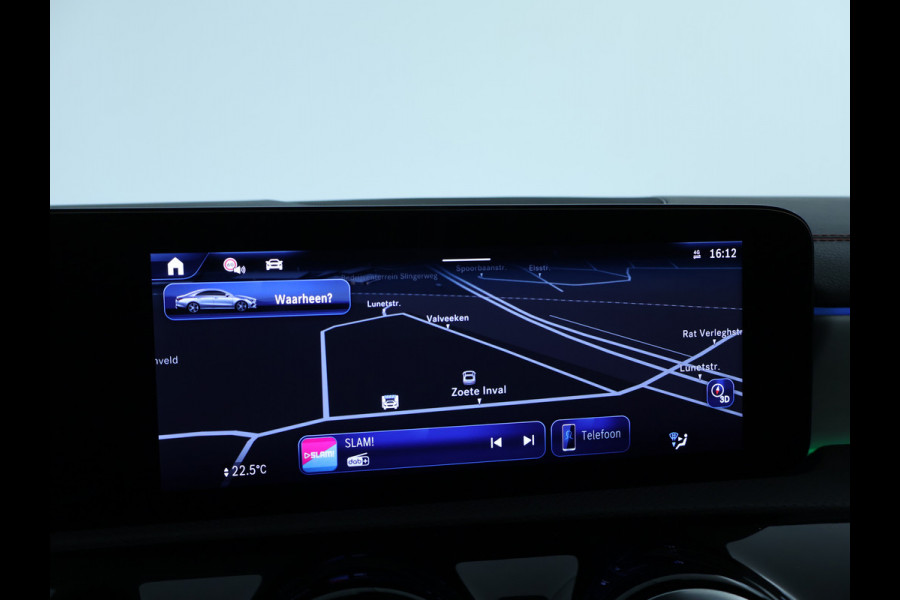 Mercedes-Benz CLA-Klasse 250 e AMG Line | AMG Line | Panorama Schuif-Kanteldak | NIght Pakket | Sfeerverlichting | Trekhaak | Inclusief 24 maanden MB Certified garantie voor Europa.