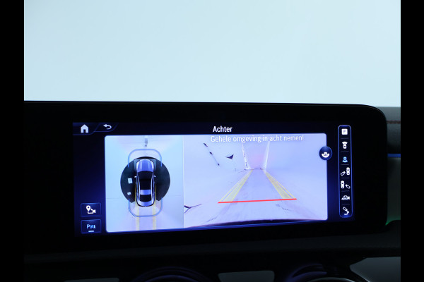 Mercedes-Benz CLA-Klasse 250 e AMG Line | AMG Line | Panorama Schuif-Kanteldak | NIght Pakket | Sfeerverlichting | Trekhaak | Inclusief 24 maanden MB Certified garantie voor Europa.