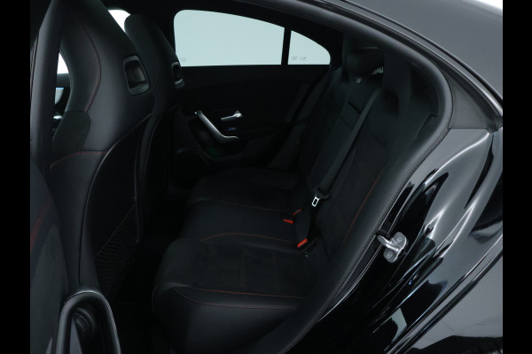 Mercedes-Benz CLA-Klasse 250 e AMG Line | AMG Line | Panorama Schuif-Kanteldak | NIght Pakket | Sfeerverlichting | Trekhaak | Inclusief 24 maanden MB Certified garantie voor Europa.