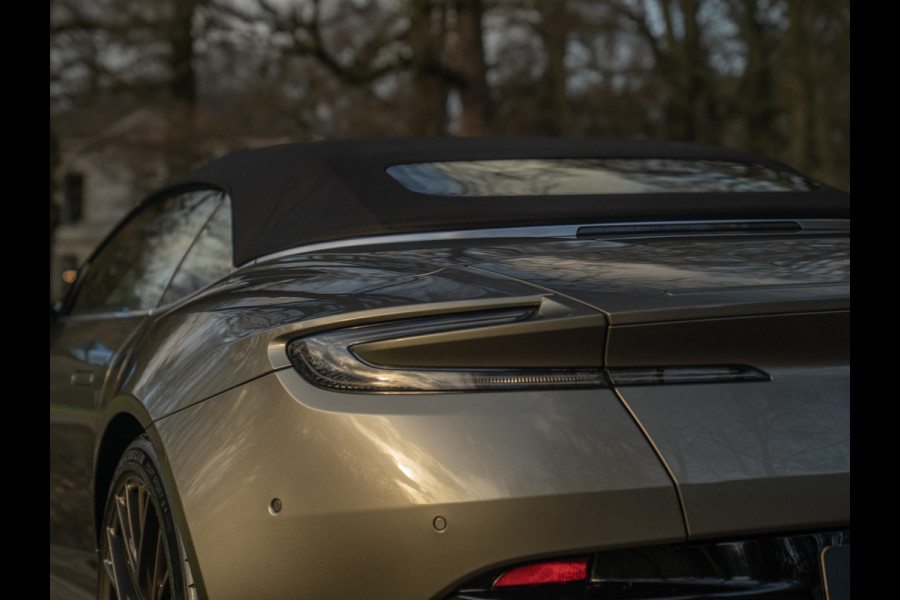 Aston Martin DB12 Volante 4.0 V8 | Titanium Grey | Subliem!