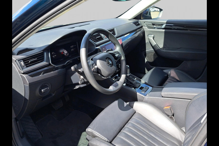 Škoda Superb Combi 1.4 TSI iV PHEV Laurin & Klement (L&K) | leder | memorystoelen | trekhaak